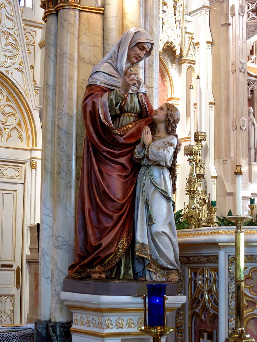 Blessed virgin mary statue