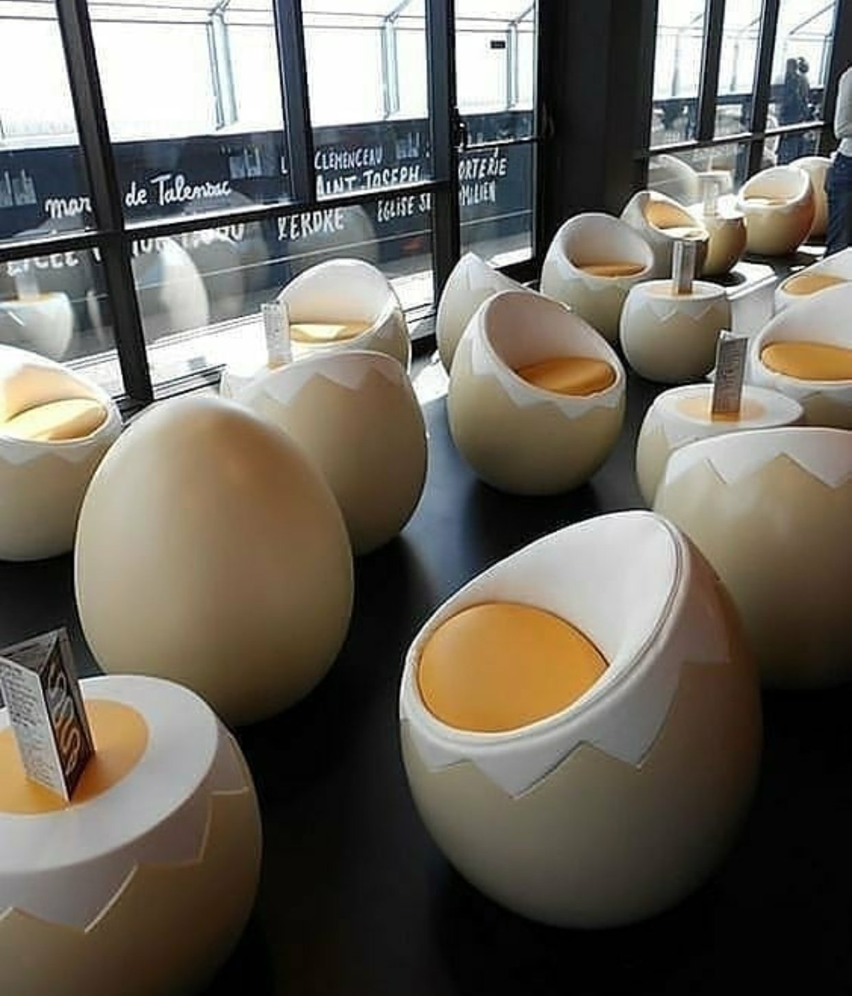 egg and eggshell table and chair fiberglass