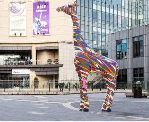 Colorful Trend art Giraffe fiberglass Sculpture Park decoration 2