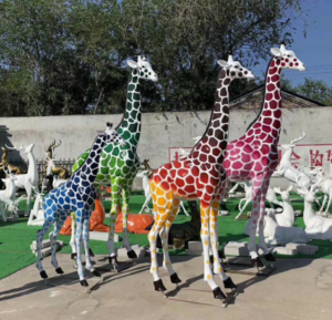 Gradual color giraffe resin sculpture art outdoor animal display design
