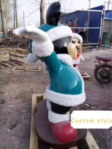 Life size cartoon character sculpture fiberglass resin mouse statue Amusement park children's style decoration (2)