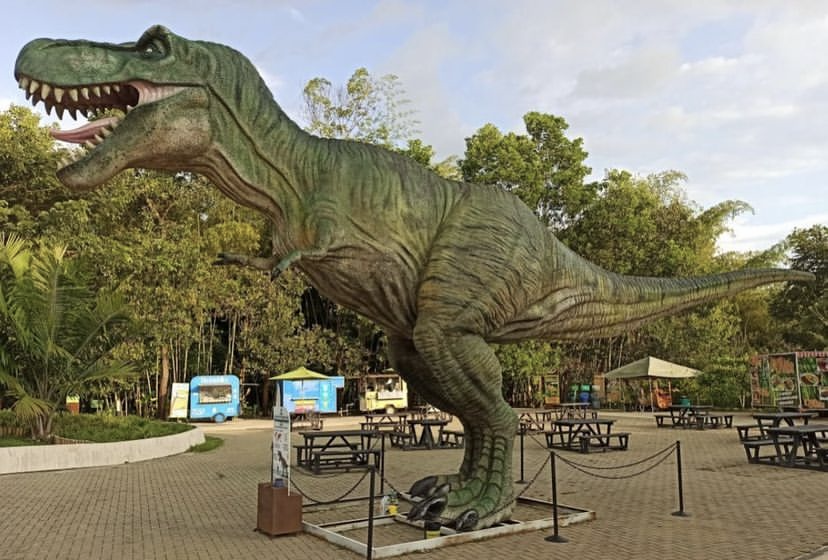 dinosaur fiberglass sculpture