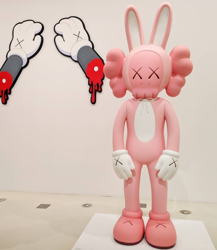 Pink the kaws Fiberglass Sculpture with rabbit ears indoor Trend embellishment