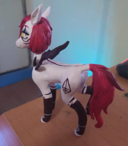 Pony Polly fiberglass sculpture cartoon life-size toy art design 2