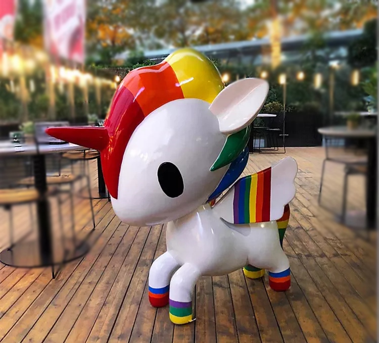 resin cartoon pony sculpture