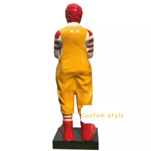 Wearing suspenders hands clasped together clown Garden life size resin cartoon joker statue fiberglass clown sculpture 1