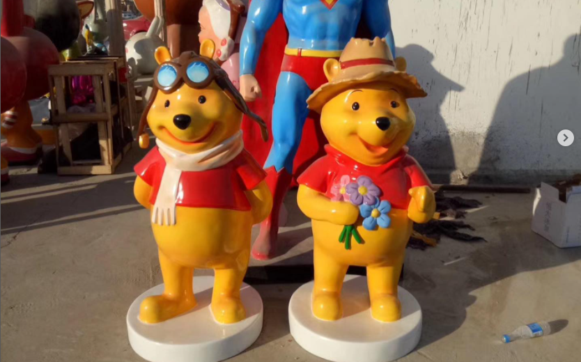 Winnie the Pooh resin sculpture excellent cartoon art design ornament collocation