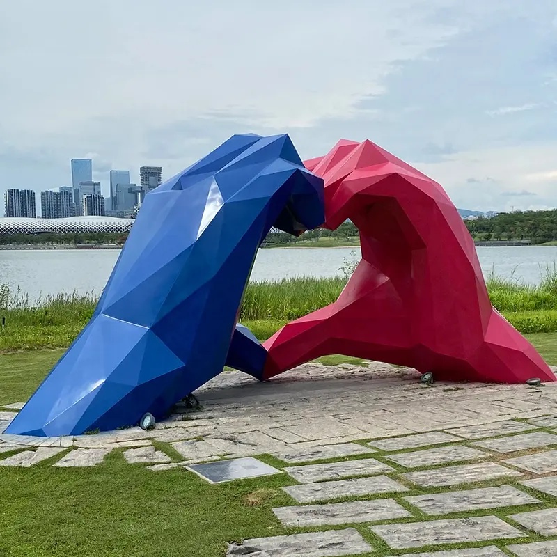 Geometric shape large landscape blue and red Heart Hands design sculpture outdoor For park shopping mall decoration (2)