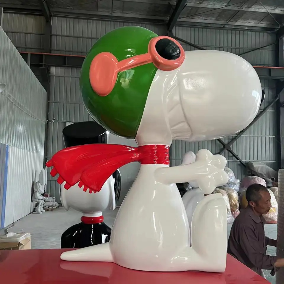 Custom Large Snoopy Statue
