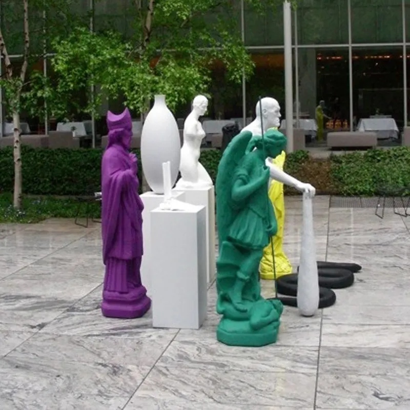 MoMA Sculpture Garden Outdoor Decoration Fiberglass 9 Figures Gather Sculpture (1)