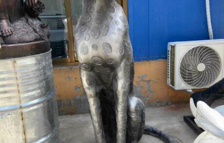 resin leopard statue